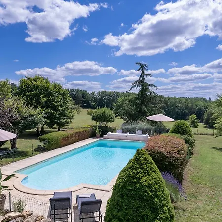 La Maison Louverie Holiday home *