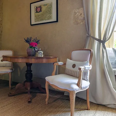 La Maison Louverie Holiday home *