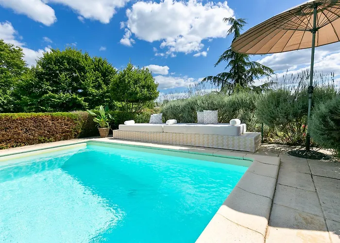 La Maison Louverie Casa de Férias