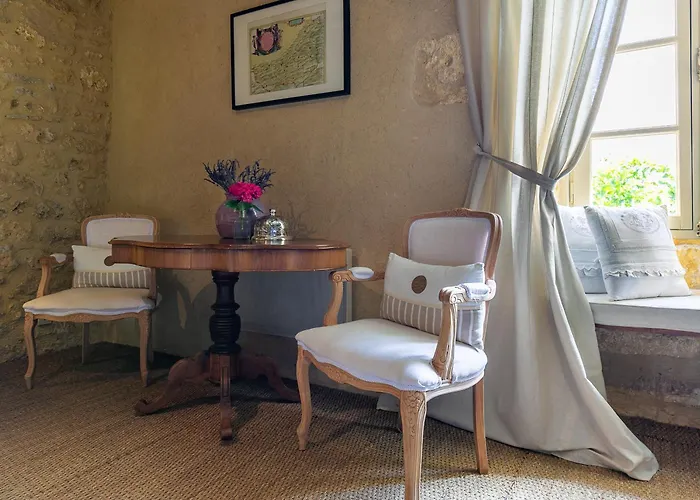 La Maison Louverie Casa de Férias *